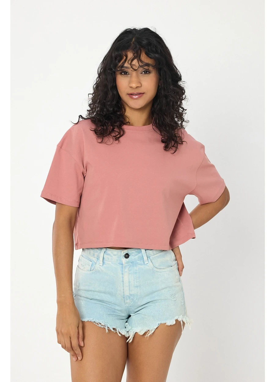 Pembe Crop Basic Tişört – Yumuşak ve Şık Stil